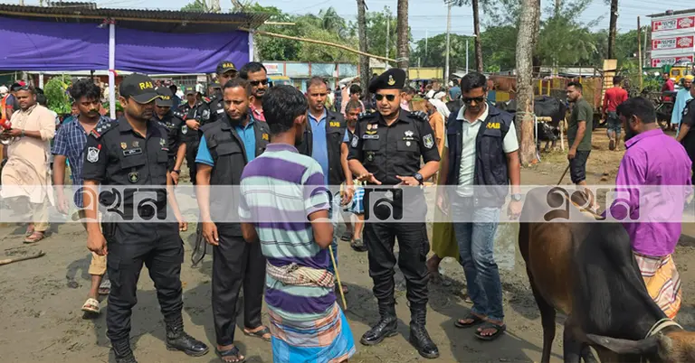 পশুর হাটে র‌্যাবের টহল